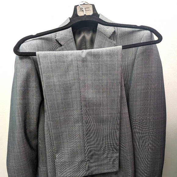 Suit set - Picture 1 of 5